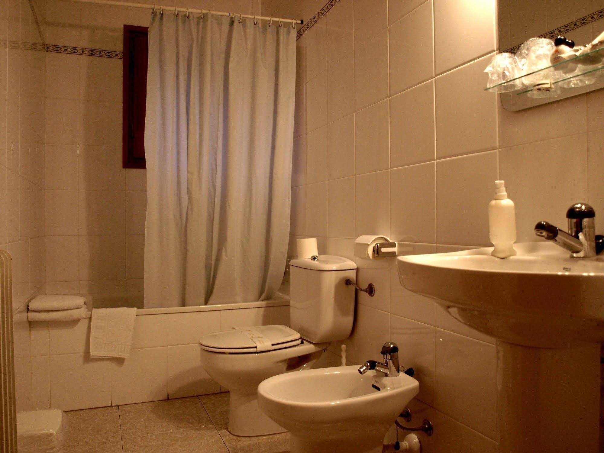 Hotel La Farga Ripoll Esterno foto